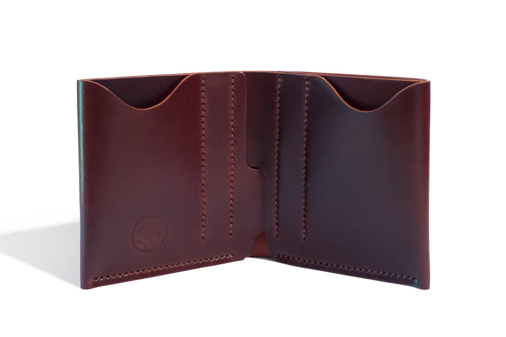 brujula-bifold-oil-burgundy-